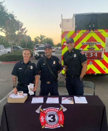 Picture of Firefighters at Job Fair
